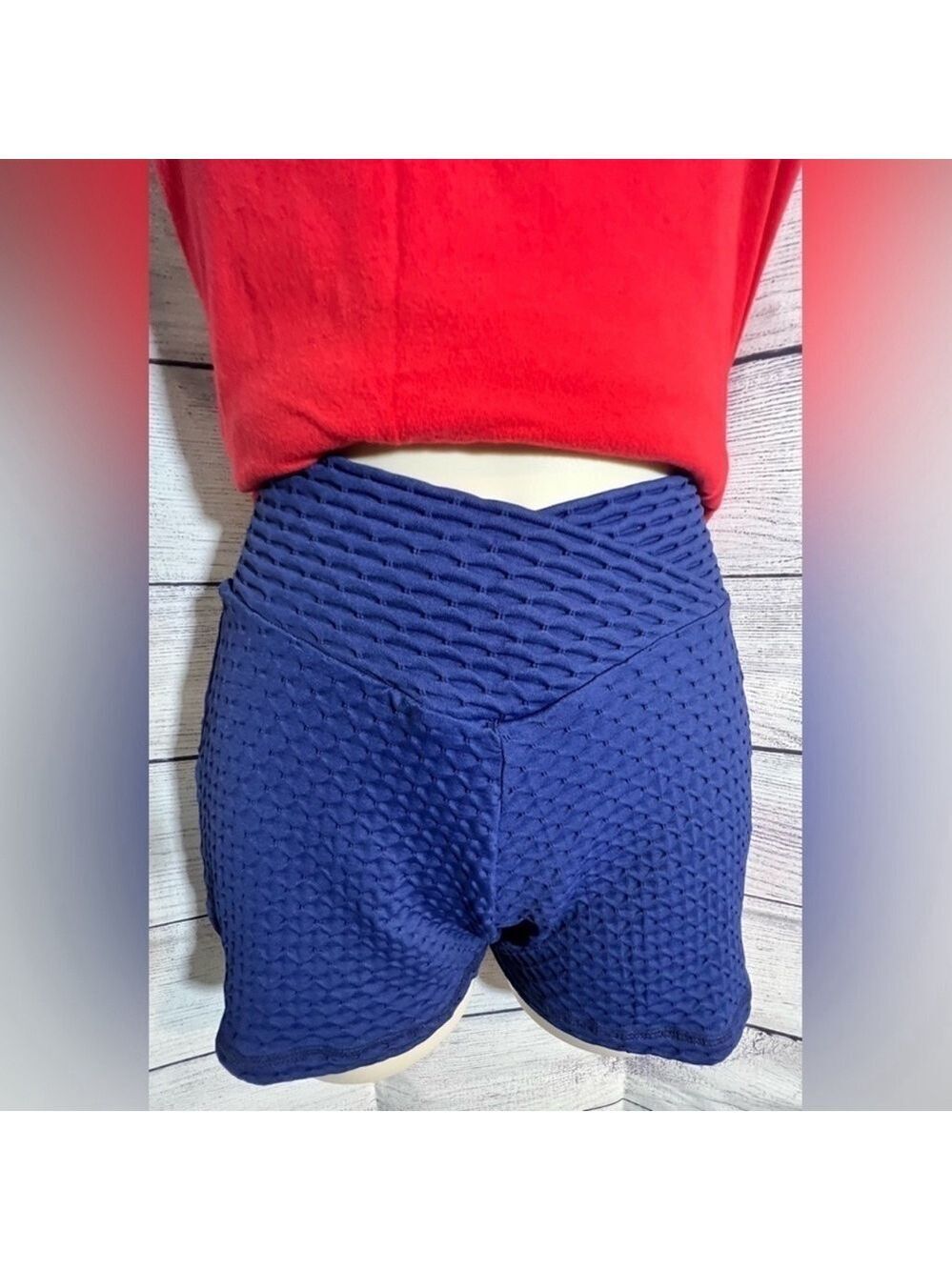 Halara Mid Rise Crossover Ruched Textured Peach Lifting Shorts in Navy Sz Large